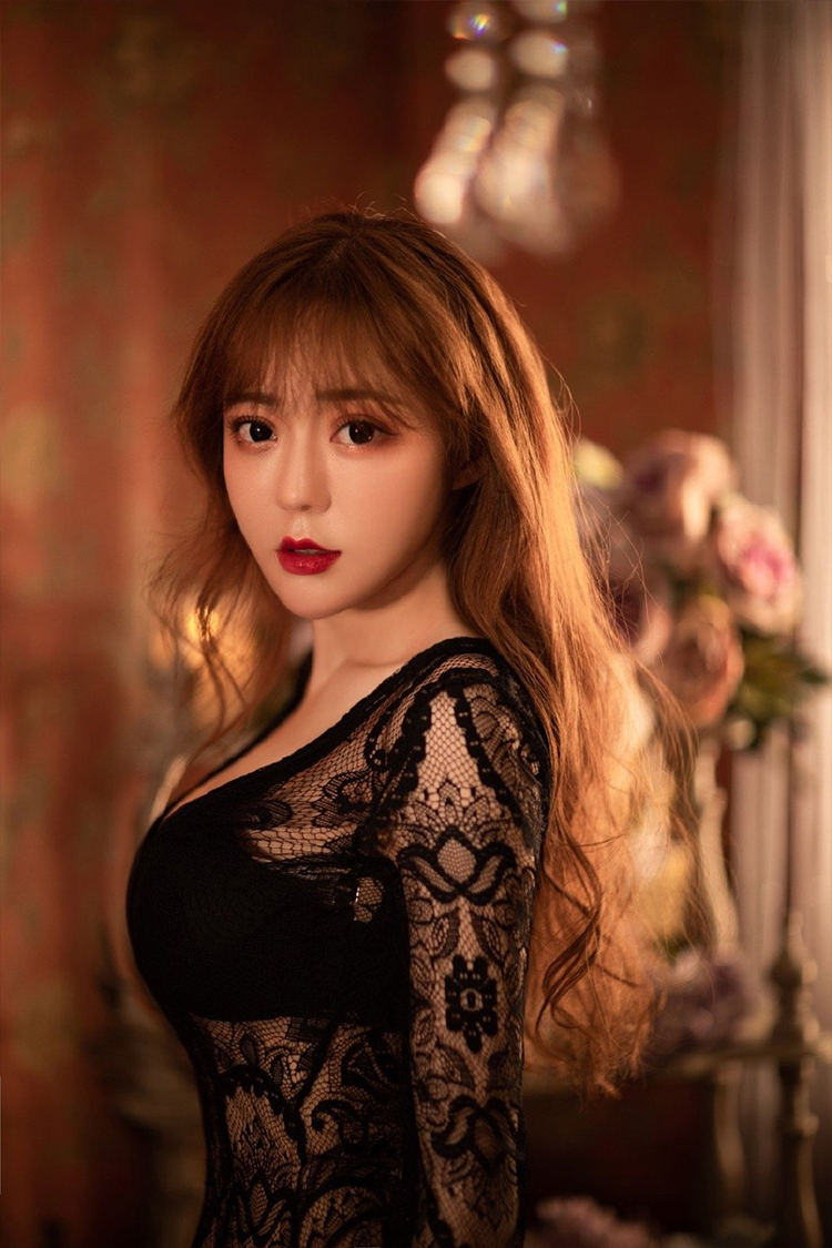 YY当红主播星妹妹性感写真照片第5张