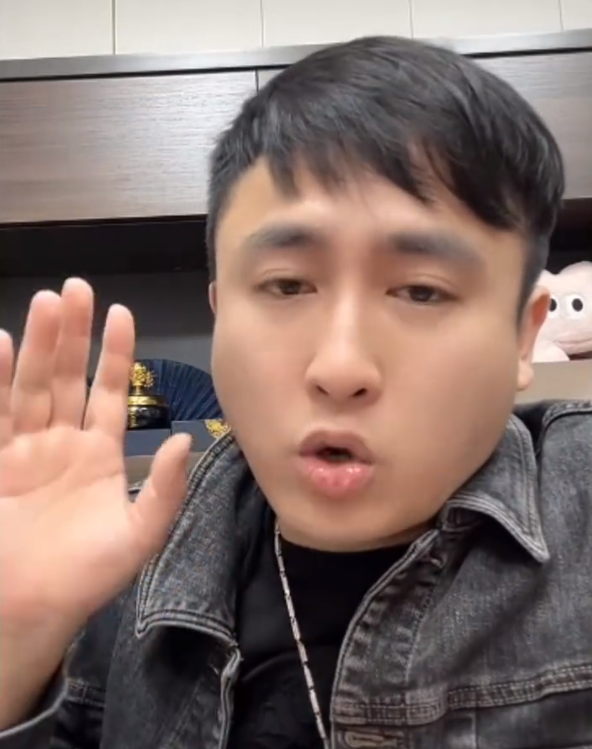 _yy驴三和天佑连麦视频_二驴请天佑吃饭