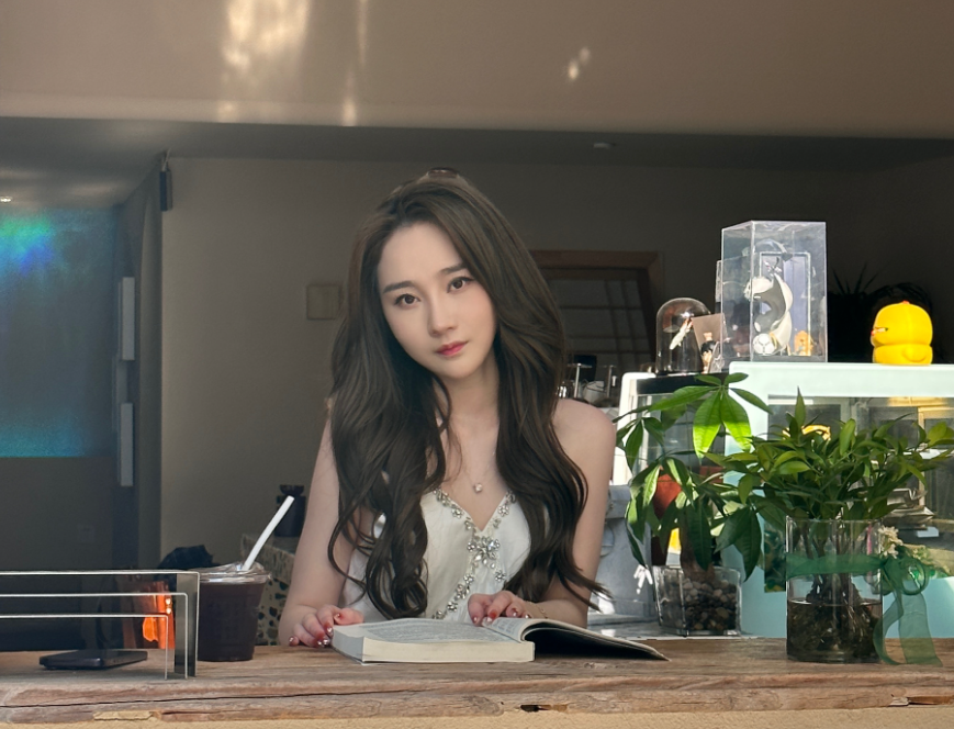 ​沈曼公司亏损已迁回成都，还想继续直播带货，找四川可乐要供应链__​沈曼公司亏损已迁回成都，还想继续直播带货，找四川可乐要供应链