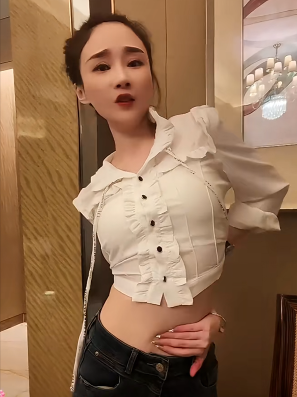 ​沈曼公司亏损已迁回成都，还想继续直播带货，找四川可乐要供应链__​沈曼公司亏损已迁回成都，还想继续直播带货，找四川可乐要供应链