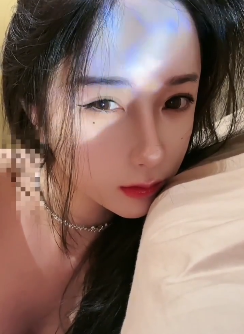 _刘一手没给女孩买过包，只给董莹莹买包，文儿欢迎豆豆加入大家庭_刘一手没给女孩买过包，只给董莹莹买包，文儿欢迎豆豆加入大家庭