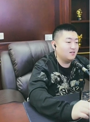 “稳baby”回归小洲发消息被骂“滚”,非常肉疼,大佛新公司投资700万__“稳baby”回归小洲发消息被骂“滚”,非常肉疼,大佛新公司投资700万