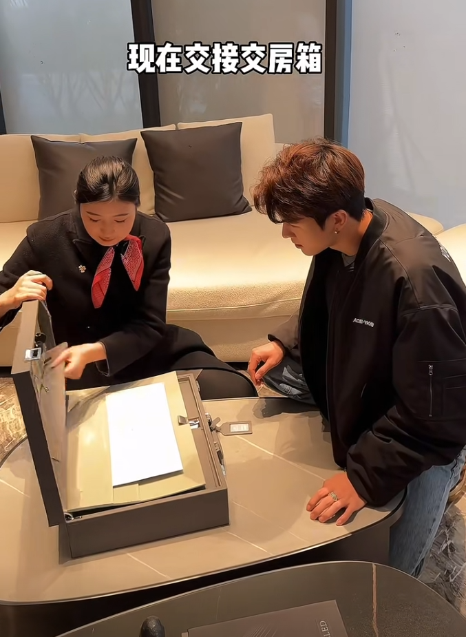 _宋浩然兑现承诺买下婚房，韩安冉否认房子2000万，否认炒作买热搜_宋浩然兑现承诺买下婚房，韩安冉否认房子2000万，否认炒作买热搜