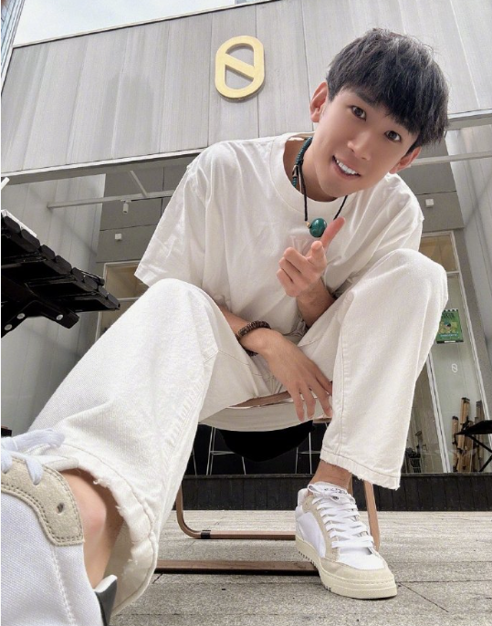 天佑自曝恋爱渣男史，无情很残忍！何婧婧男友买了保时捷911？__天佑自曝恋爱渣男史，无情很残忍！何婧婧男友买了保时捷911？