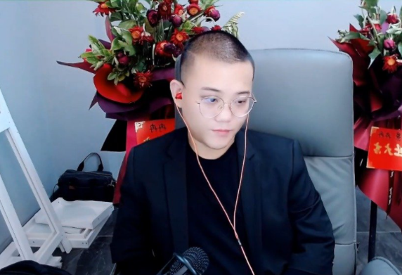 不原谅！刘一手二郎不再是师徒，认识三天闪婚？网红攀娘允儿领证_不原谅！刘一手二郎不再是师徒，认识三天闪婚？网红攀娘允儿领证_