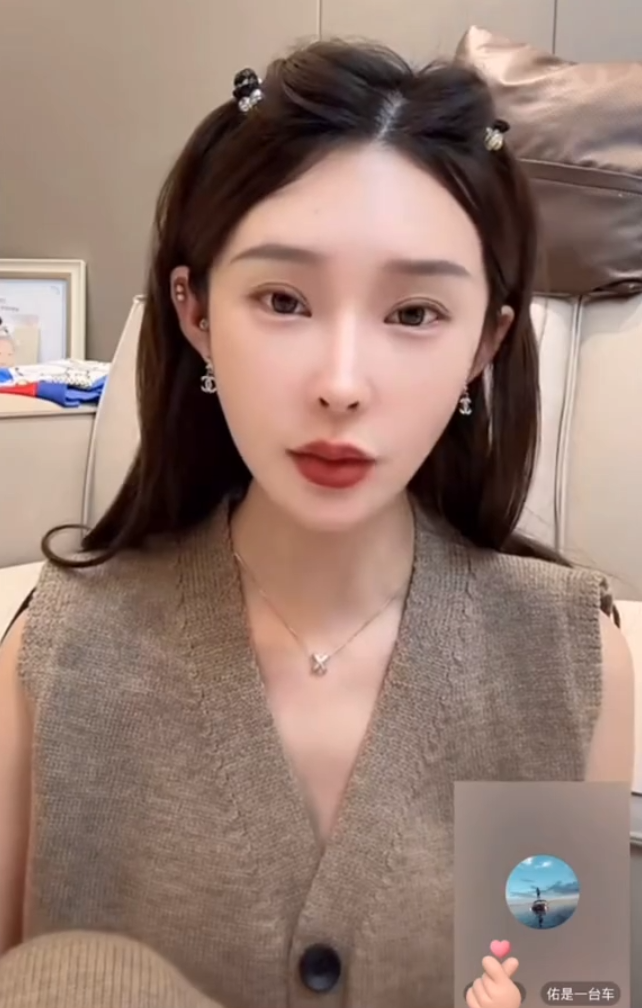 _给天佑刷钱的人是谁_天佑的粉丝最多有多少