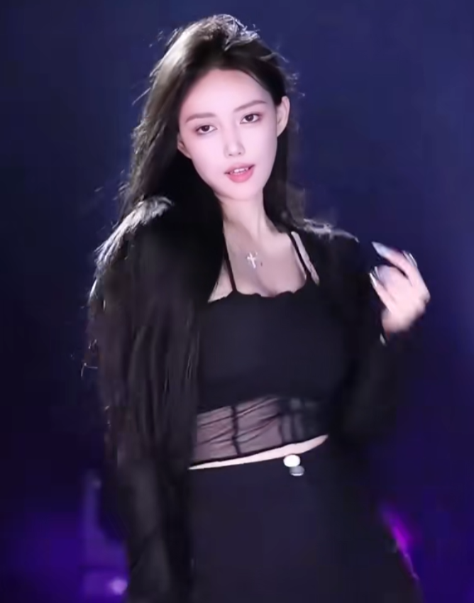 总是被封禁是因为“有货”，王雨檬跳槽转型失败，女团没了不搞了__总是被封禁是因为“有货”，王雨檬跳槽转型失败，女团没了不搞了