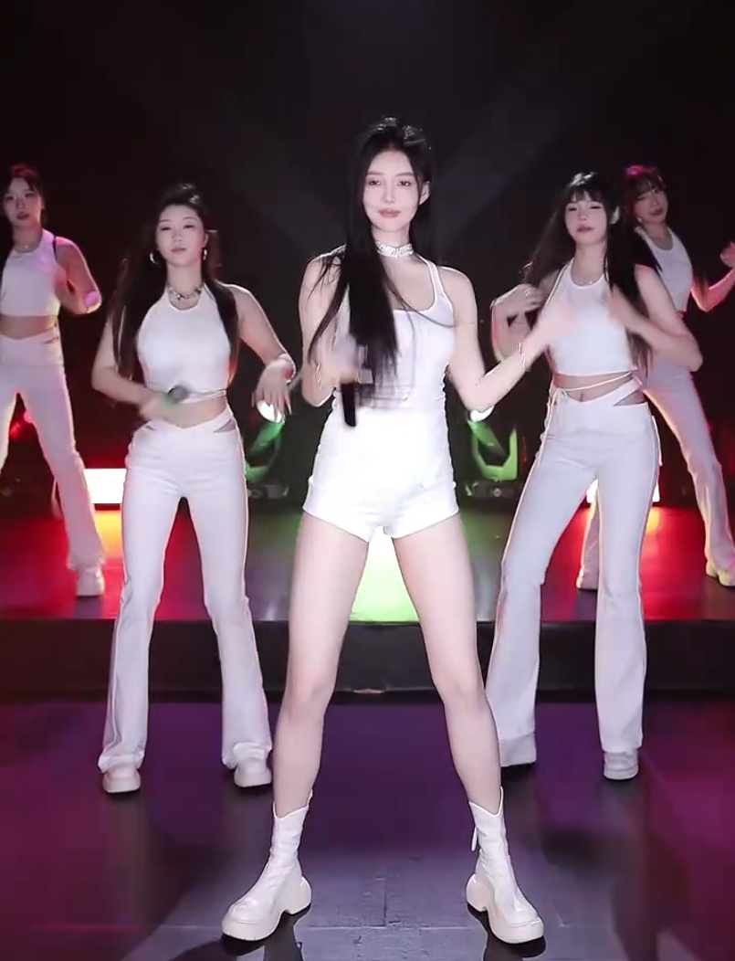 总是被封禁是因为“有货”，王雨檬跳槽转型失败，女团没了不搞了_总是被封禁是因为“有货”，王雨檬跳槽转型失败，女团没了不搞了_