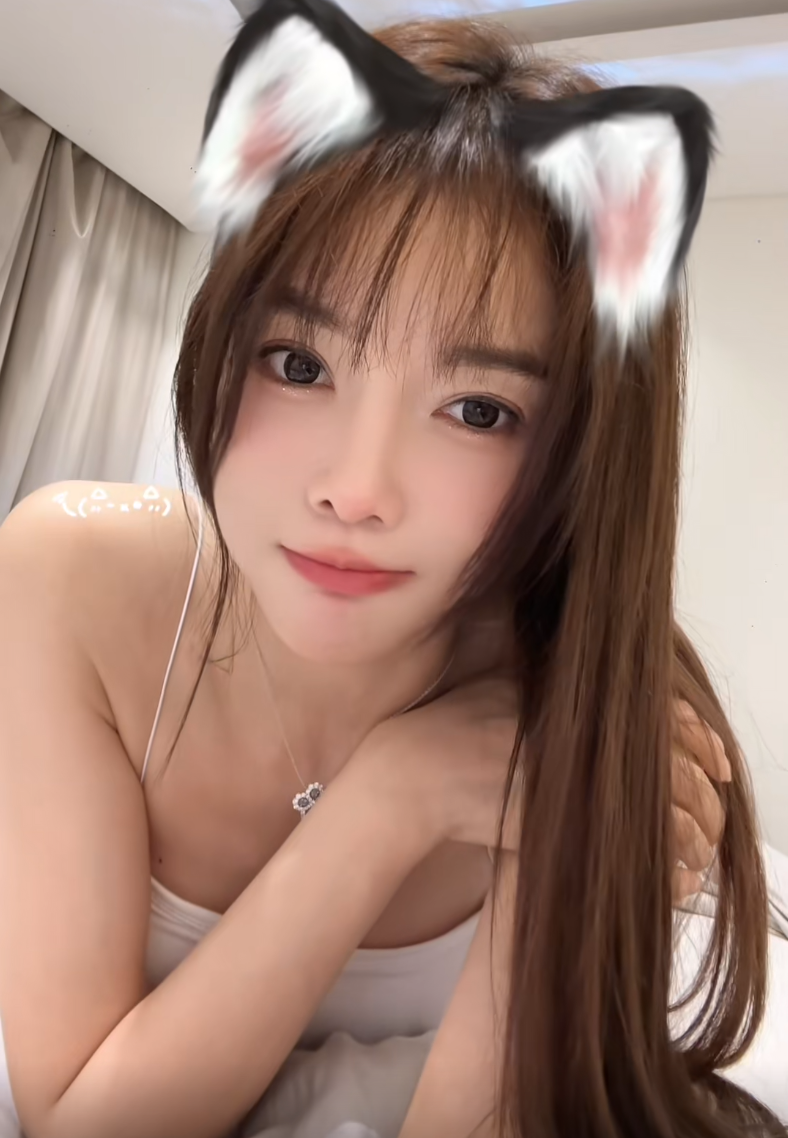 芮甜甜已经回国,午夜突然开播备战头条,美人哥给徐梦尧投“低保”__芮甜甜已经回国,午夜突然开播备战头条,美人哥给徐梦尧投“低保”