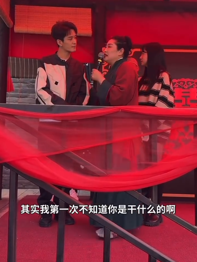 王婆说媒爆红网络,沈曼想去担心被说蹭流量,自曝30岁还单身原因_王婆说媒爆红网络,沈曼想去担心被说蹭流量,自曝30岁还单身原因_