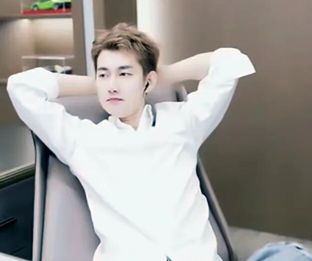 头条开赛前震慑阿哲?YY发布处罚通报,初恋涵夏可可500万违约金__头条开赛前震慑阿哲?YY发布处罚通报,初恋涵夏可可500万违约金