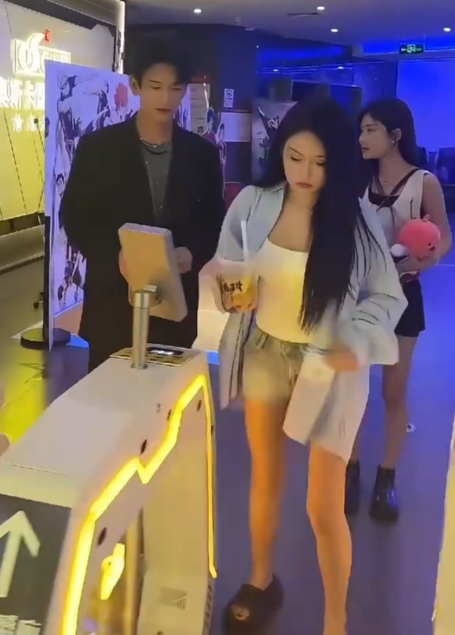 祁天道跟谁最好__祁天道pk视频