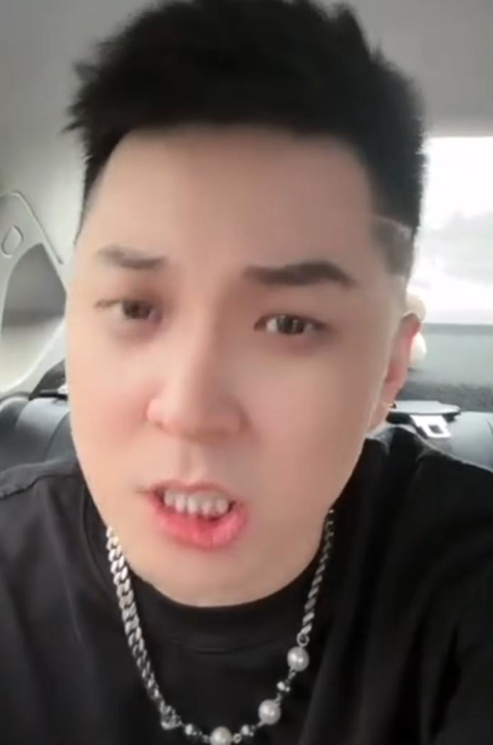 嫁给我每天都想弑君__花语女生网联系签约