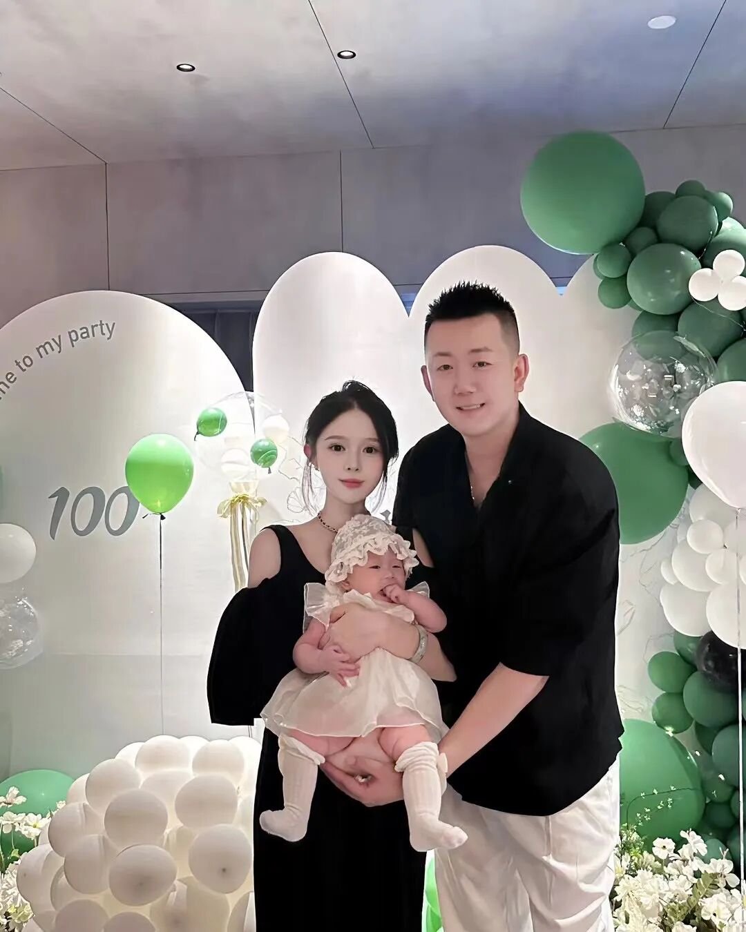 韩雅乐沈美嘉夫妻为女儿庆百日宴，思萌撕盈儿，在男友前没边界感！_韩雅乐沈美嘉夫妻为女儿庆百日宴，思萌撕盈儿，在男友前没边界感！_