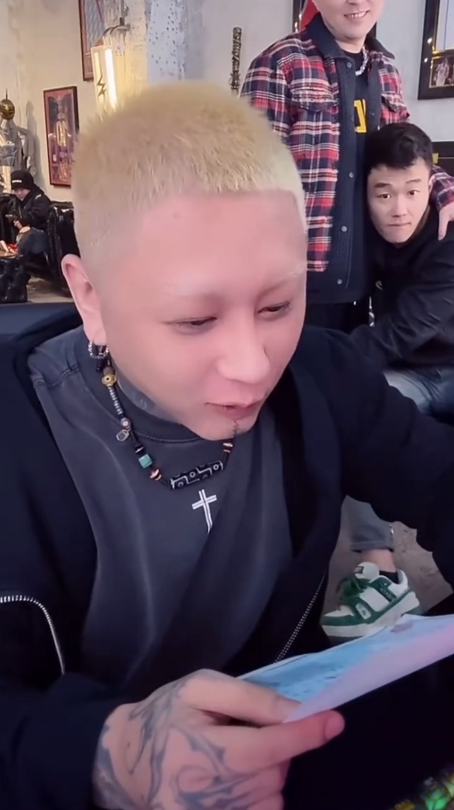 _方丈喊话：和任何人做不成朋友！驴姐吐槽桐桐有孩子老公还保密_方丈喊话：和任何人做不成朋友！驴姐吐槽桐桐有孩子老公还保密