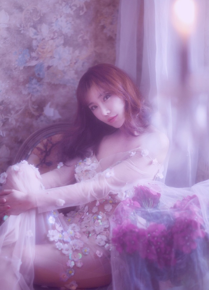 China女主播露娜制服诱惑大尺度写真照片集！第4张