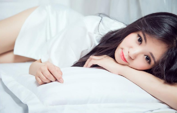 yy美女主播吹弹可破清澈美女饭宝宝美照第9张