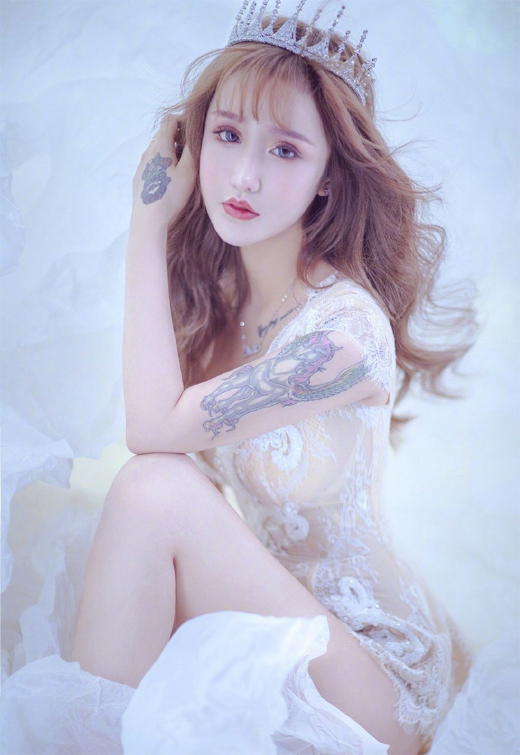 快手人气网红黑暗萝莉大美性感写真照片