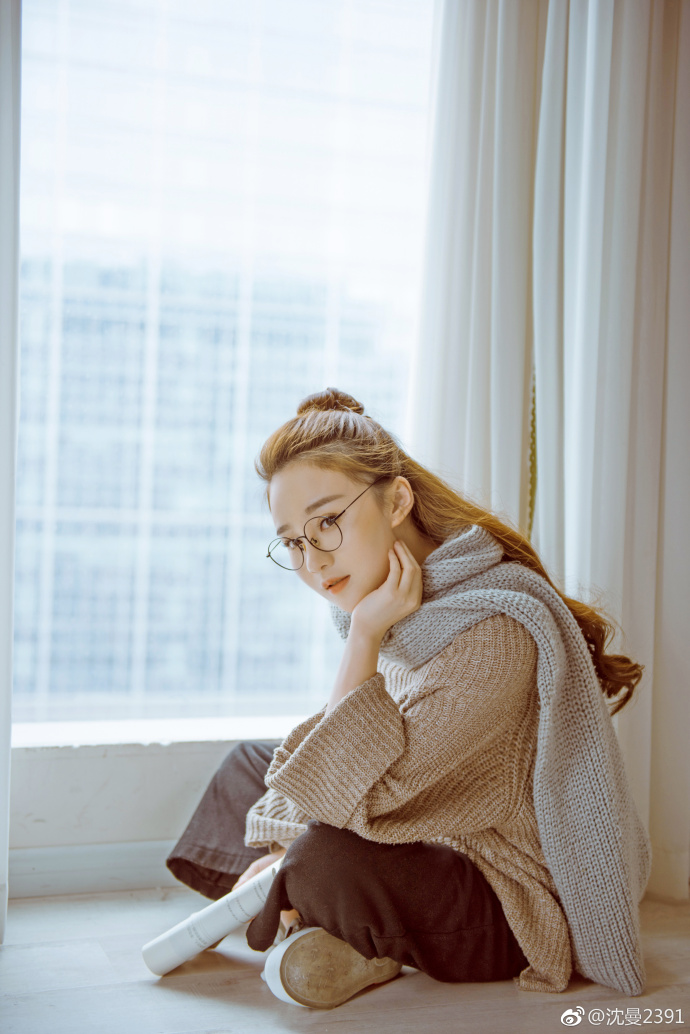 快手平台网红主播沈曼写真套图合集第4张