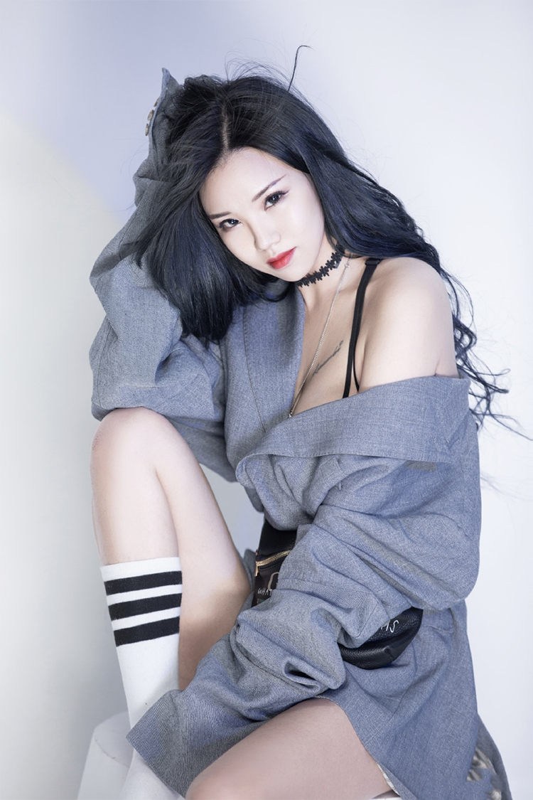 快手红人兮妹儿性感写真照片合集