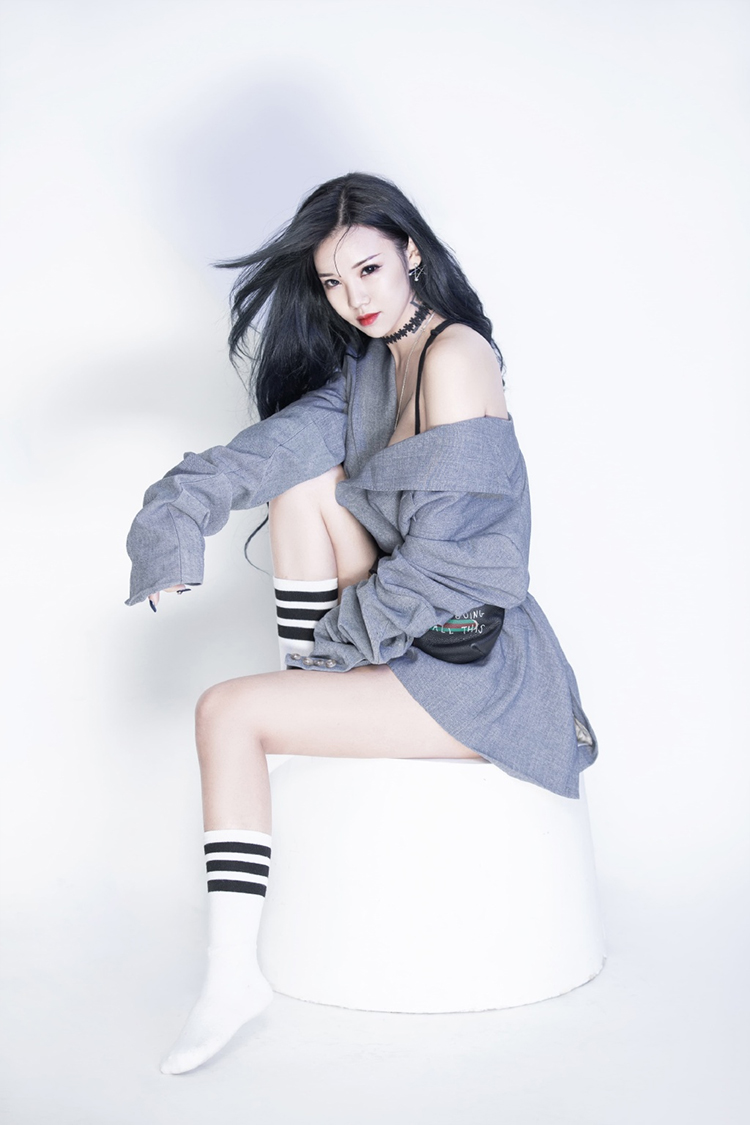 快手红人兮妹儿性感写真照片合集第7张