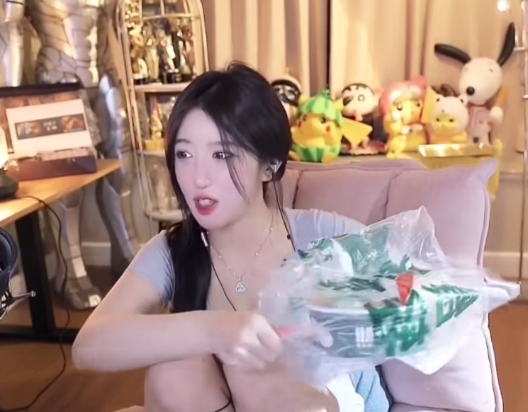 斗鱼呆妹儿收入__斗鱼主播呆妹跳舞