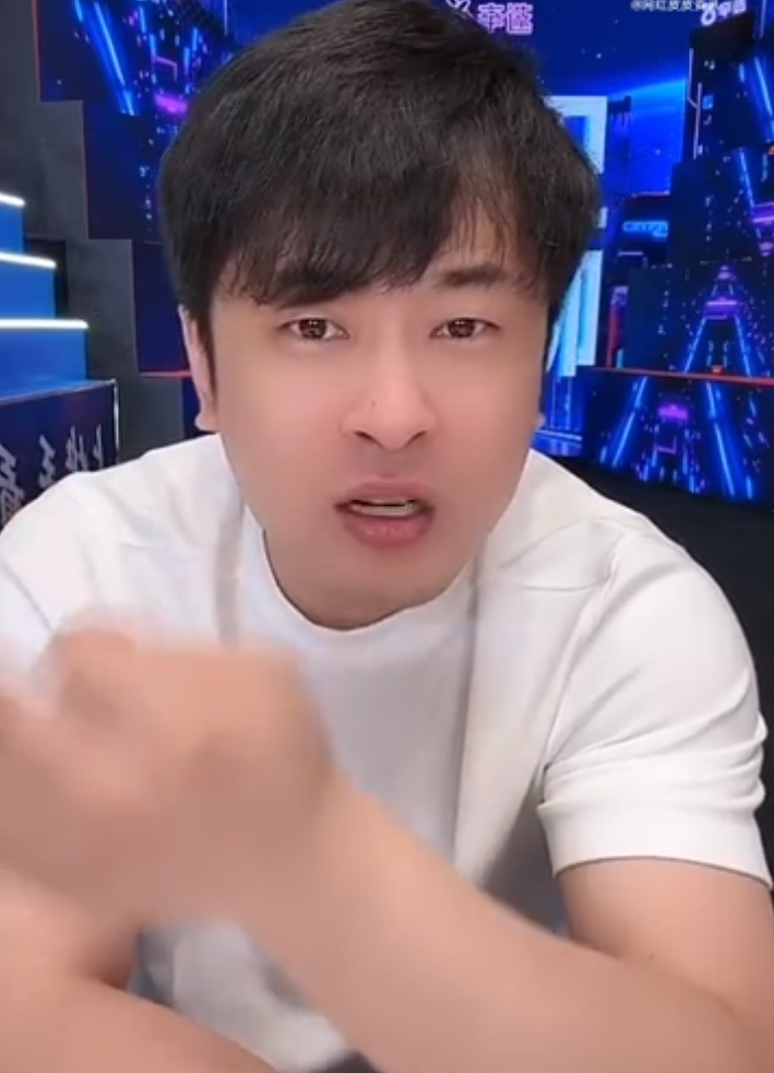 关于捐款奉献爱心的短句__奉献爱心捐款