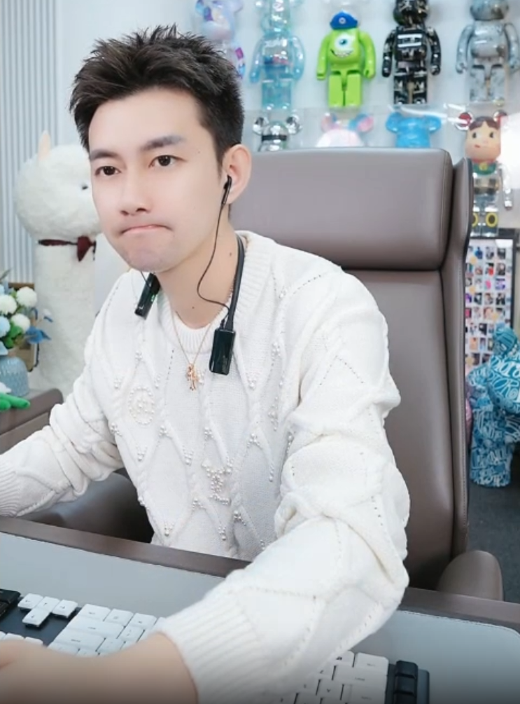 芮甜甜不直播_主播芮甜甜挺哥家暴_