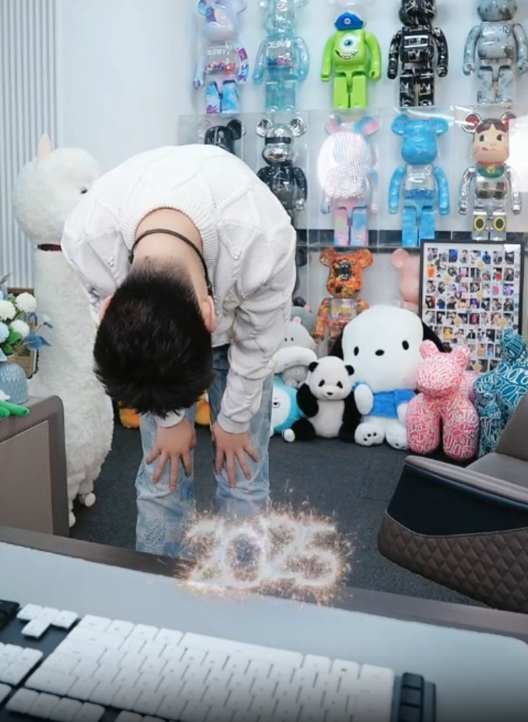 芮甜甜不直播_主播芮甜甜挺哥家暴_