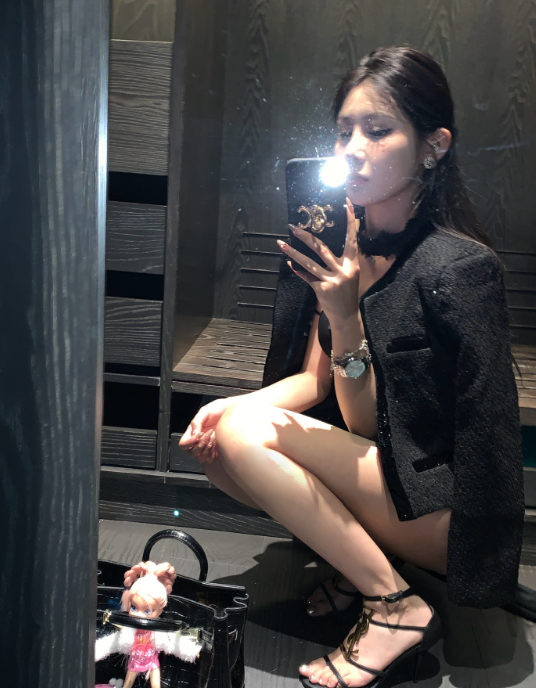 百万网红李嘉欣27页PPT事件，王小源最喜欢女主播：驴家班桐桐__百万网红李嘉欣27页PPT事件，王小源最喜欢女主播：驴家班桐桐