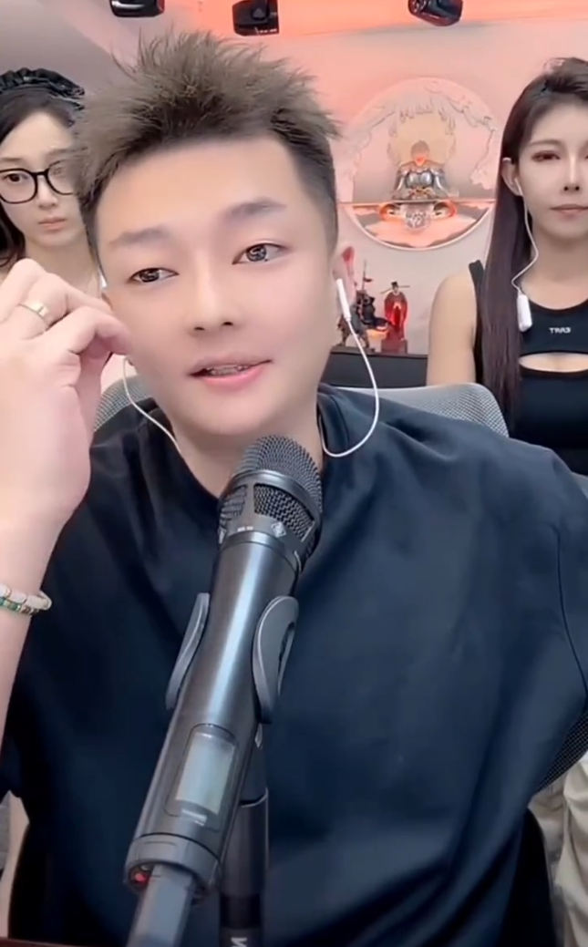 辛巴超越散打哥__辛巴怒怼散打哥