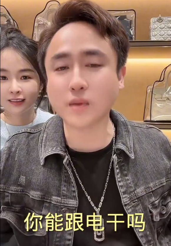 巴扎黑讲述‘进去’2年多前因后果！散打哥：普通人别跟KS干，你干不过！_巴扎黑讲述‘进去’2年多前因后果！散打哥：普通人别跟KS干，你干不过！_