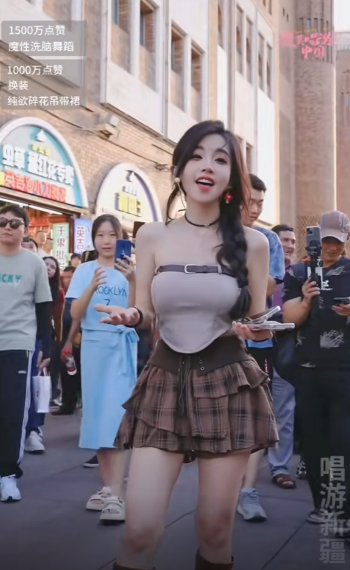 _张馨予造型遭吐槽_驻马店蜡像展遭吐槽