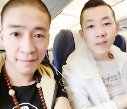 一手害揍快手离开刘平台了吗__快手网红刘一手挨打视频