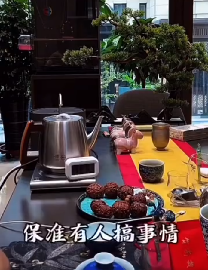 大网红就了不起吗？网友怒斥殷世航，天佑提醒粉丝：少看炒作剧本_大网红就了不起吗？网友怒斥殷世航，天佑提醒粉丝：少看炒作剧本_