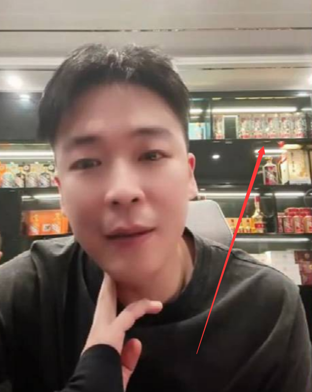 二驴方丈曾酒后相约一起离婚?挺哥吐槽刘一手年会带走6瓶茅台!__二驴方丈曾酒后相约一起离婚?挺哥吐槽刘一手年会带走6瓶茅台!