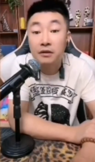 _九天扒皮师兄赵本六，入木三分惟妙惟肖，天佑小学三年级初恋，初一初吻没_九天扒皮师兄赵本六，入木三分惟妙惟肖，天佑小学三年级初恋，初一初吻没