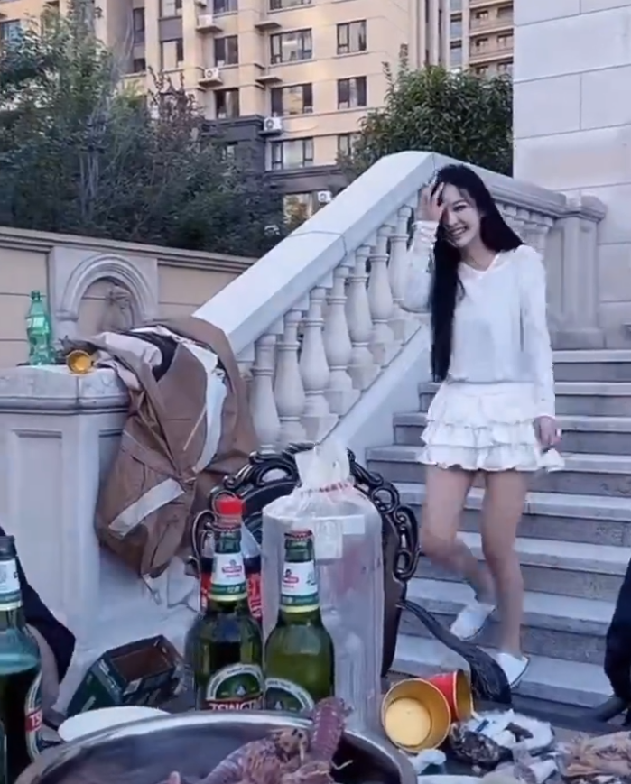 “大哥远”被封，52级大哥要起诉某音！方丈小杜凤同框，不可能复婚_“大哥远”被封，52级大哥要起诉某音！方丈小杜凤同框，不可能复婚_