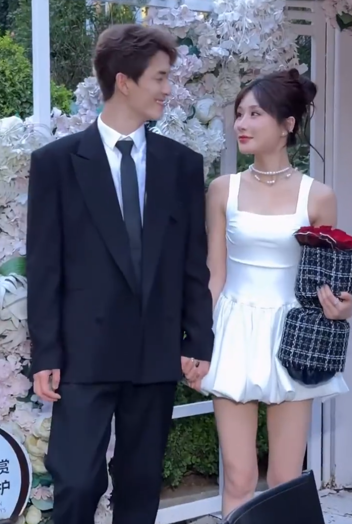 _朱军的一家_梦见养了只猴子不听话