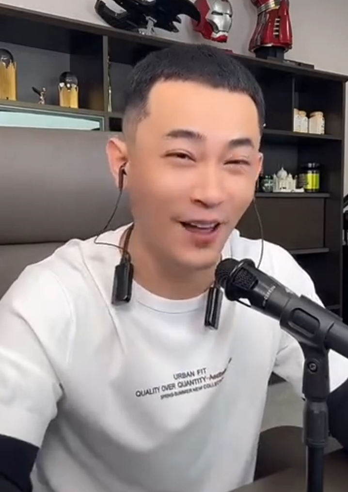 朱军的一家__梦见养了只猴子不听话