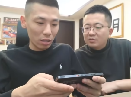 旭旭宝宝停播DNF，合同到期？受不了就搬别墅，沈曼被邻居投诉__旭旭宝宝停播DNF，合同到期？受不了就搬别墅，沈曼被邻居投诉