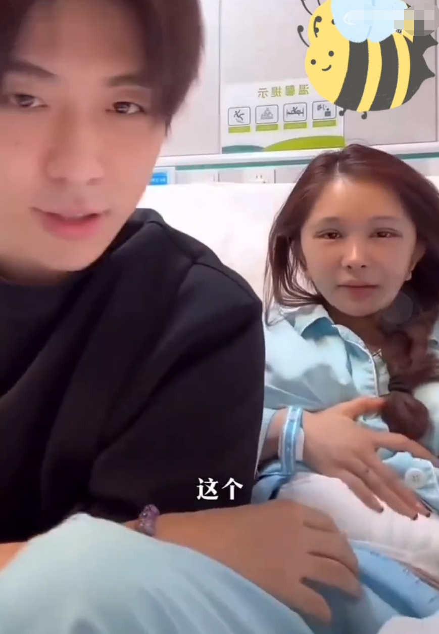 _何婧婧直播惊现“意外”走光？剪个刘海年轻十岁？斗鱼苏恩新造型_何婧婧直播惊现“意外”走光？剪个刘海年轻十岁？斗鱼苏恩新造型