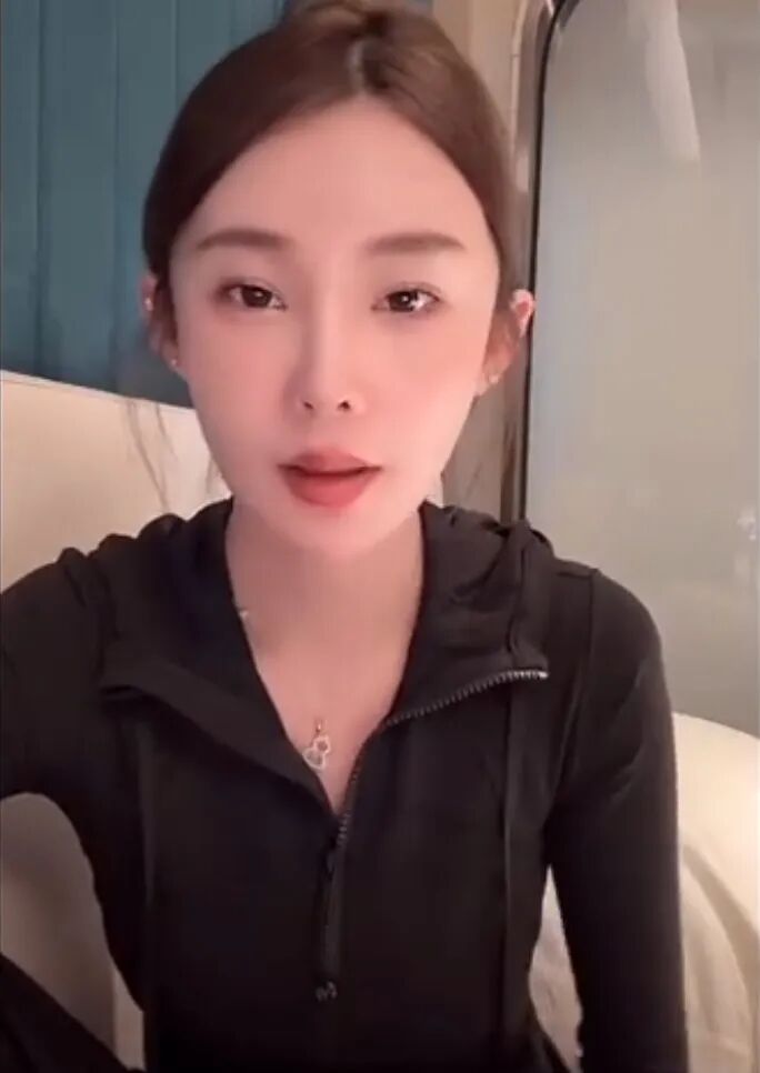 _天佑前妻陈静莹直播控诉,分手后一直遭网暴:女性为何总