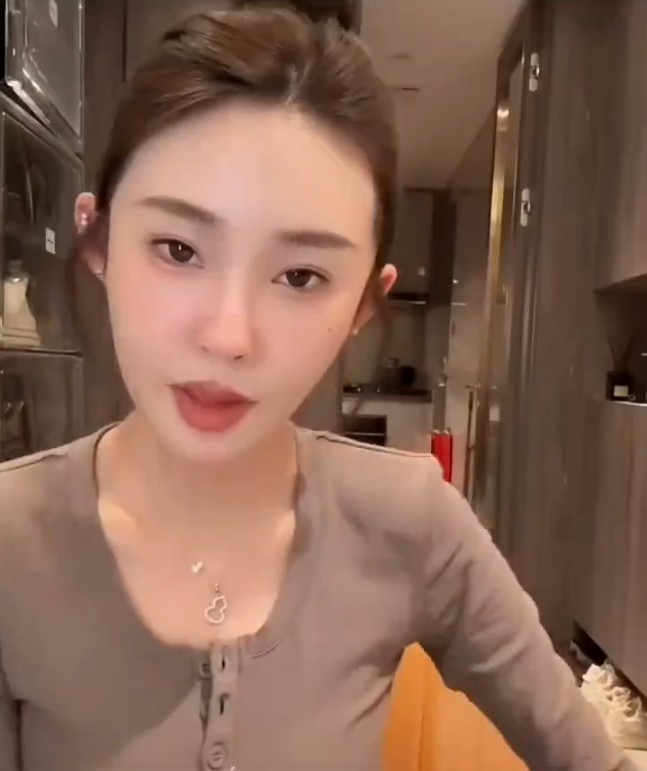 _天佑前妻陈静莹直播控诉,分手后一直遭网暴:女性为何总