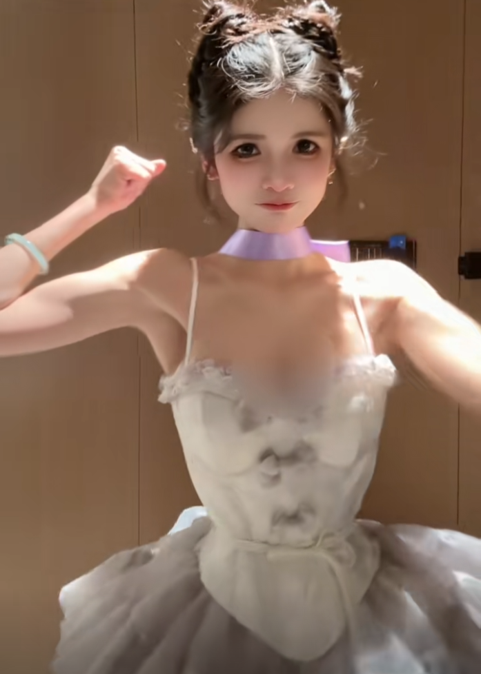 狗头萝莉开始拍片了，从“擦边”网红到短剧女主，这是好起来了_狗头萝莉开始拍片了，从“擦边”网红到短剧女主，这是好起来了_