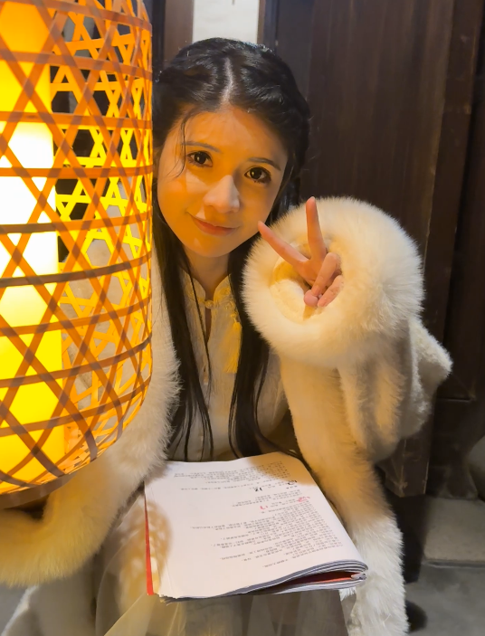 _狗头萝莉开始拍片了，从“擦边”网红到短剧女主，这是好起来了_狗头萝莉开始拍片了，从“擦边”网红到短剧女主，这是好起来了