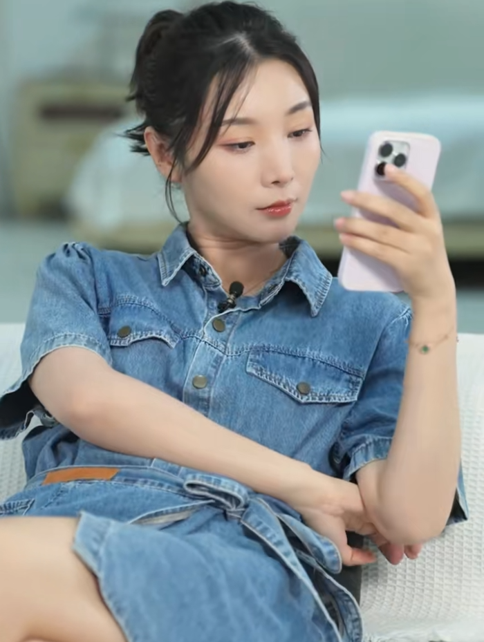 斗鱼“敲钟”的来了俩，女流某音正式首秀，大仙冯提莫豪刷嘉年华_斗鱼“敲钟”的来了俩，女流某音正式首秀，大仙冯提莫豪刷嘉年华_