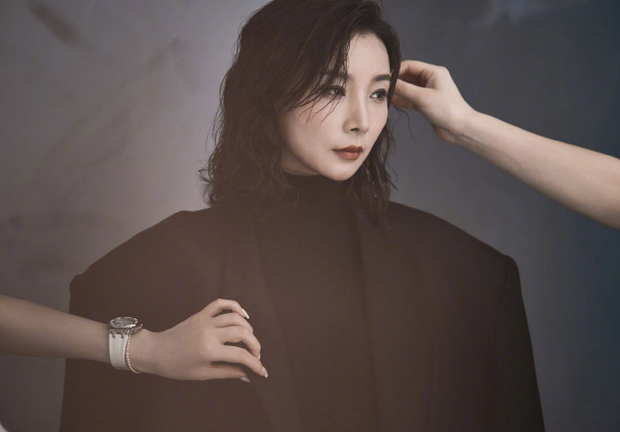 斗鱼“敲钟”的来了俩，女流某音正式首秀，大仙冯提莫豪刷嘉年华_斗鱼“敲钟”的来了俩，女流某音正式首秀，大仙冯提莫豪刷嘉年华_