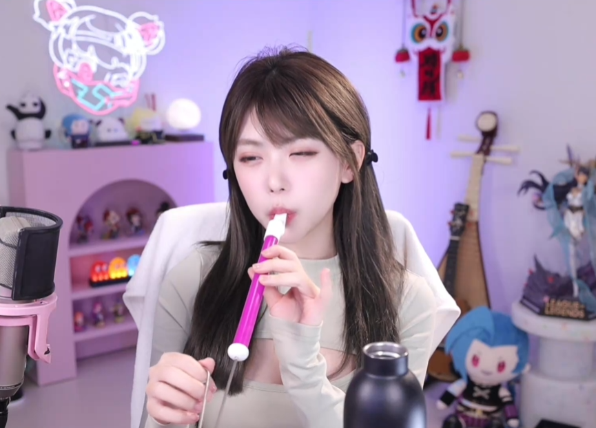 斗鱼aⅴ__斗鱼pig