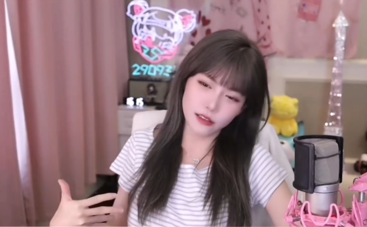 被粉丝嘲讽身材不行，女团出身的周淑怡不服，曾说陪大哥百万起步__被粉丝嘲讽身材不行，女团出身的周淑怡不服，曾说陪大哥百万起步